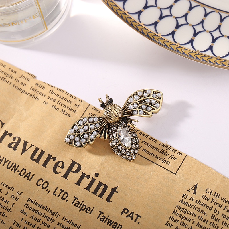 Ghim Cài Áo Hình Con Ong Đính Đá Pha Lê Thời Trang Cho Nam Nữ