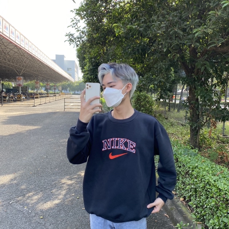[Mã 12FASHIONSALE1 giảm 10K đơn 50K] ÁO SWEATER N1KE BLACK RED 🖤 | BigBuy360 - bigbuy360.vn