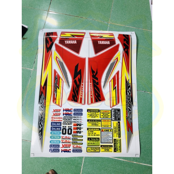 ( Quí khách vui lòng mang ra tiệm cho thợ dán ) Tem SIRIUS SPARK Z BẠC ĐỎ