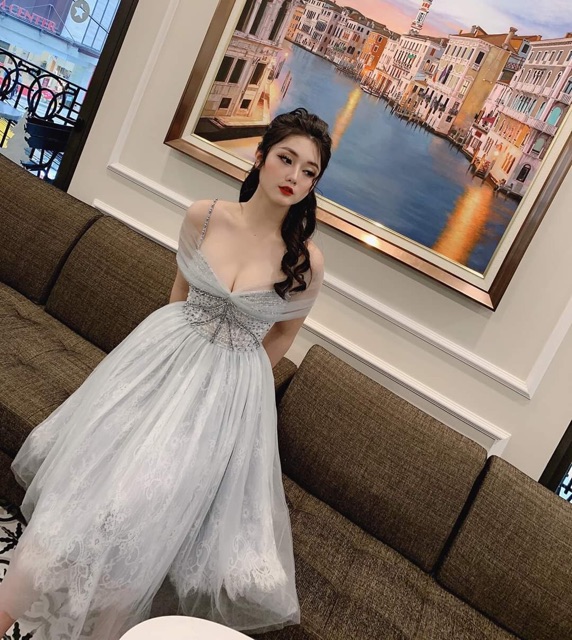 Đầm xoè ren mi rớt vai