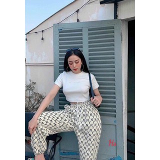 sét crt quần bom chữ