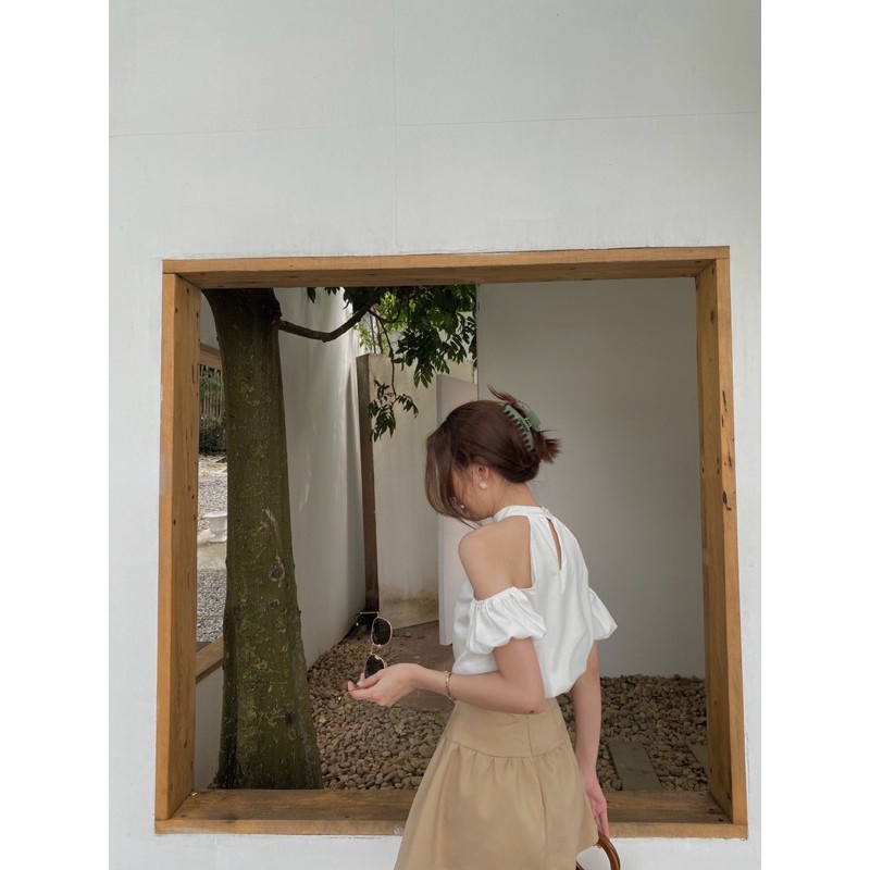 Áo hở vai cổ yếm 2 lớp – Áo trễ vai tay bồng chất linen – Croptop kiểu eo bo chun A-CY