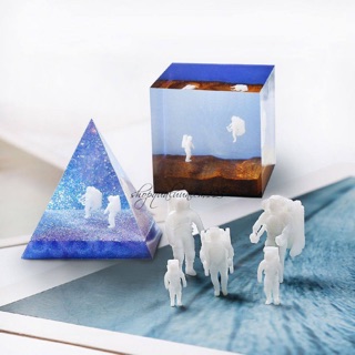 Mô hình 3D mini nha du hành vũ trụ trang trí resin