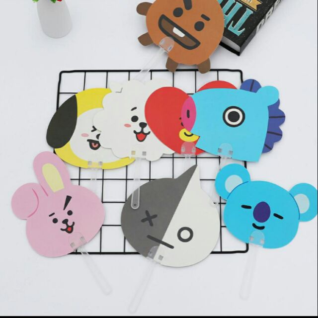 Quạt giấy BT21