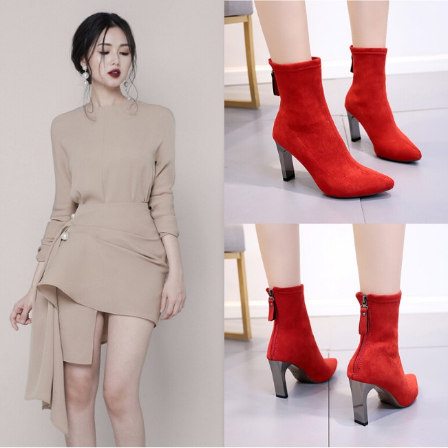 Giày boot nữ cổ lửng đế 8cm da lộn màu đỏ GBMN-01R2