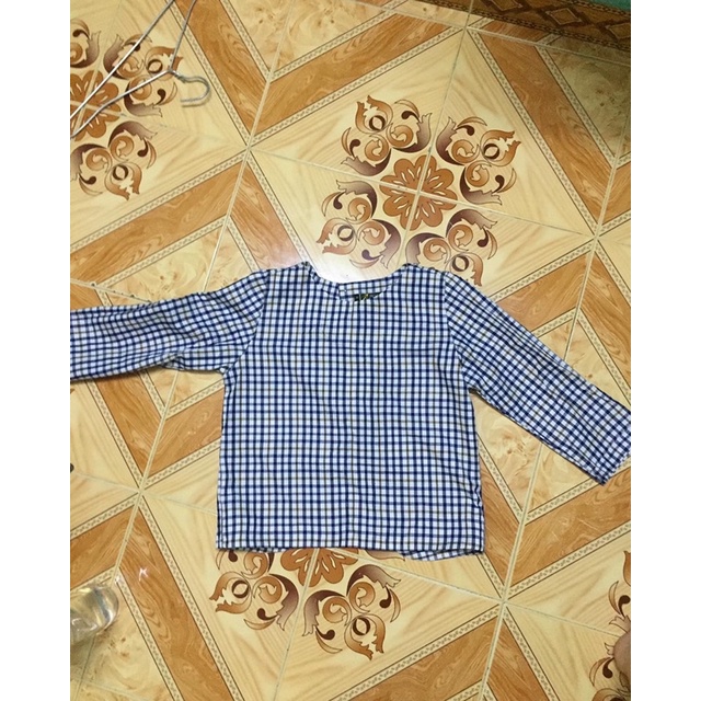 Áo Motifs kiểu xẻ lưng
