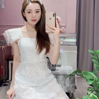 Đầm ren cổ vuông lá bèo (có ảnh thật)