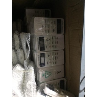 Điều khiển điều hòa Toshiba mặt trắng