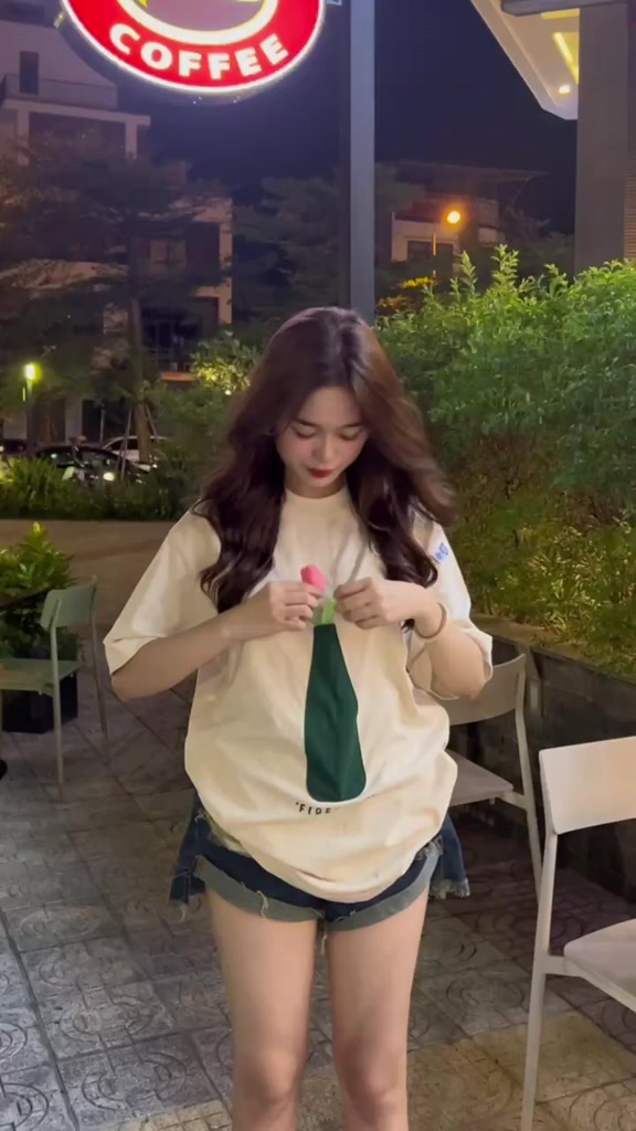 Áo thun phông trơn nam nữ cổ tròn FIDE LỌ HOA (TẶNG KÈM HOA TULIP) | BigBuy360 - bigbuy360.vn