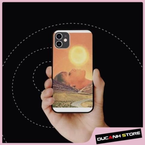 Ốp lưng iphone SAMSUNG hình lady on sand collage art minimalism  cho các dòng iPhone PAP20211066
