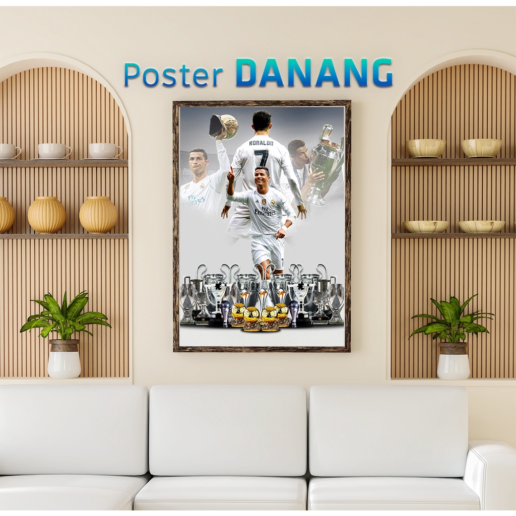 Khung ảnh treo tường POSTER BÓNG ĐÁ RONALDO size 26cm x 35cm