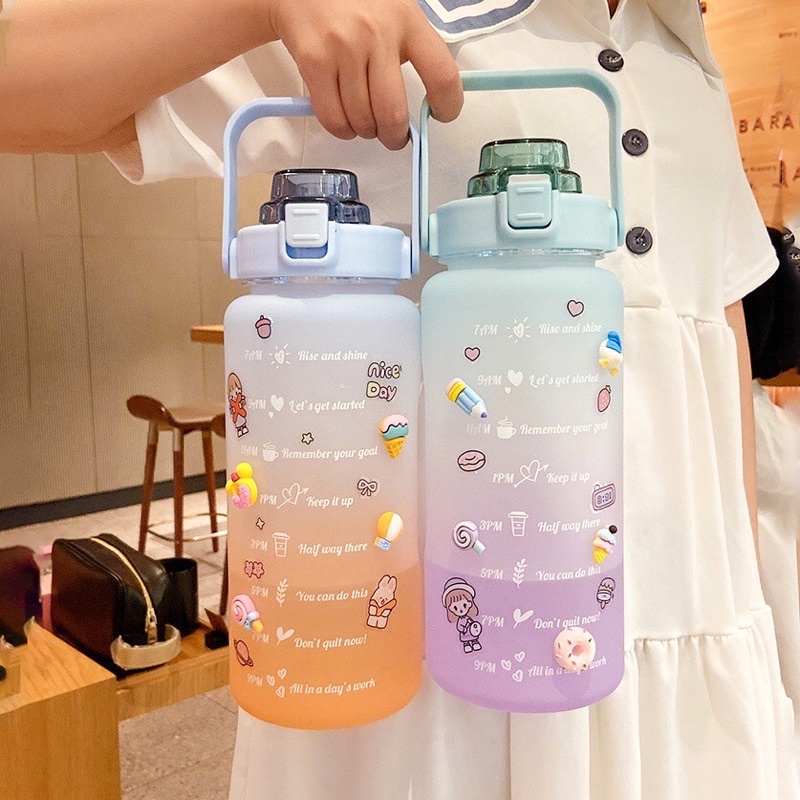 BÌNH NƯỚC 2 LÍT KÈM STICKER SIÊU CUTE