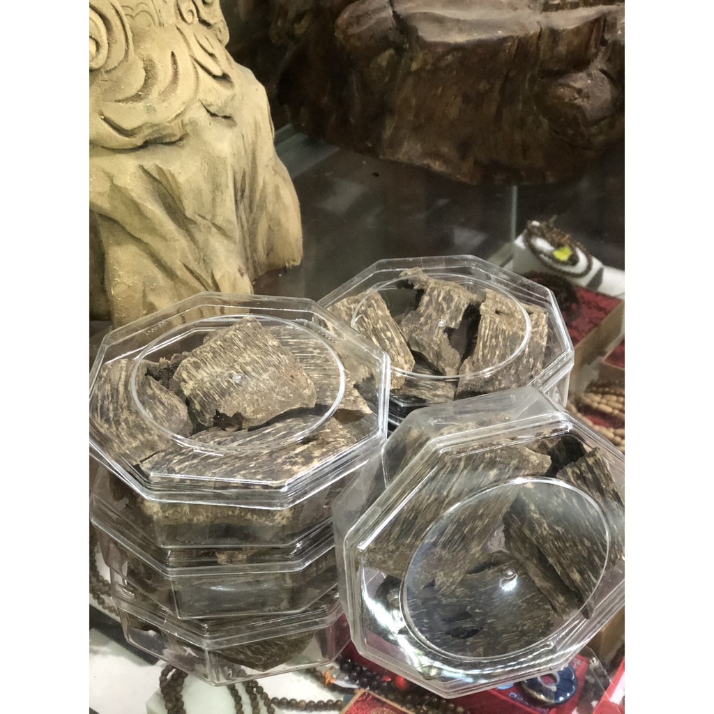 Trầm Hương Miếng Tự Nhiên Loại 1 [Trầm Hương Búp Sen] Tặng 1 Túi Vụn Trầm trị giá 30K