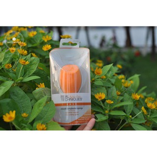 Mút trang điểm real technique