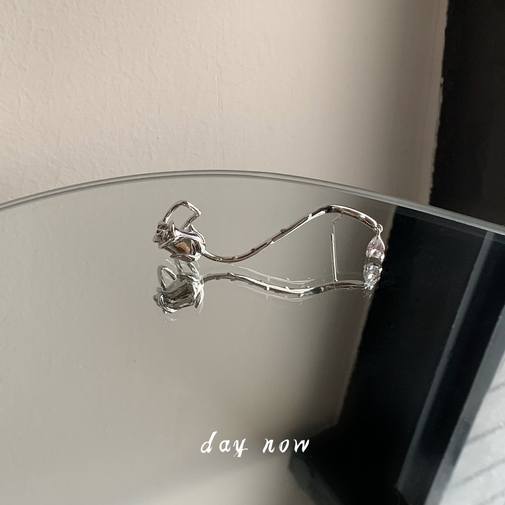 Khuyên Tai Dạng Kẹp Tích Hợp Kẹp Đính Đá zircon Hoa Hồng Thời Trang Đường Phố vintage Cá Tính