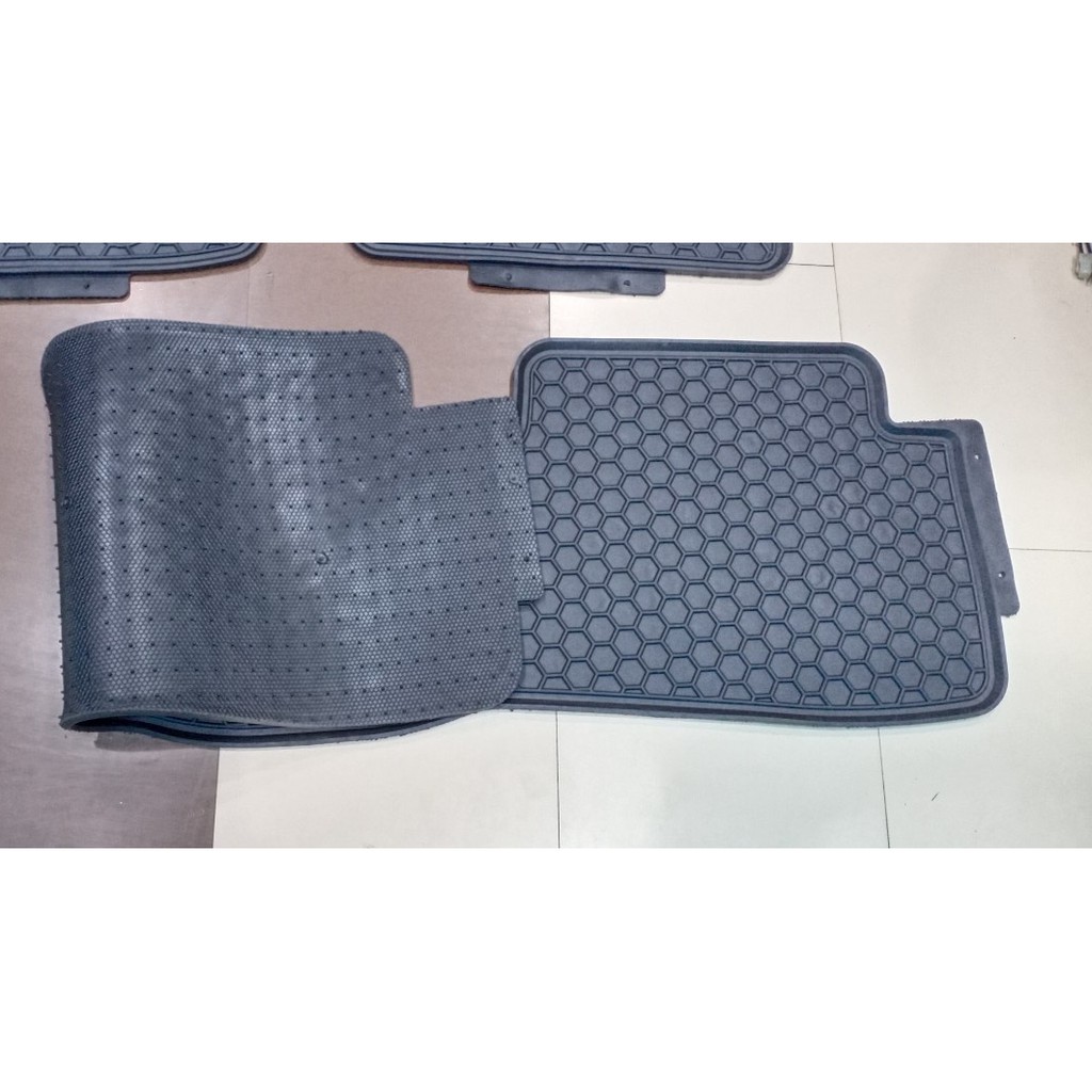 Thảm lót sàn cao su theo xe ô tô I10-HUYNDAI 2015 - 2020 - CHỮ ĐỎ