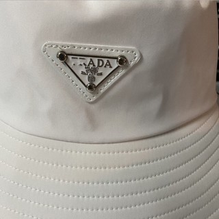 Mũ bucket vành rộng Prada