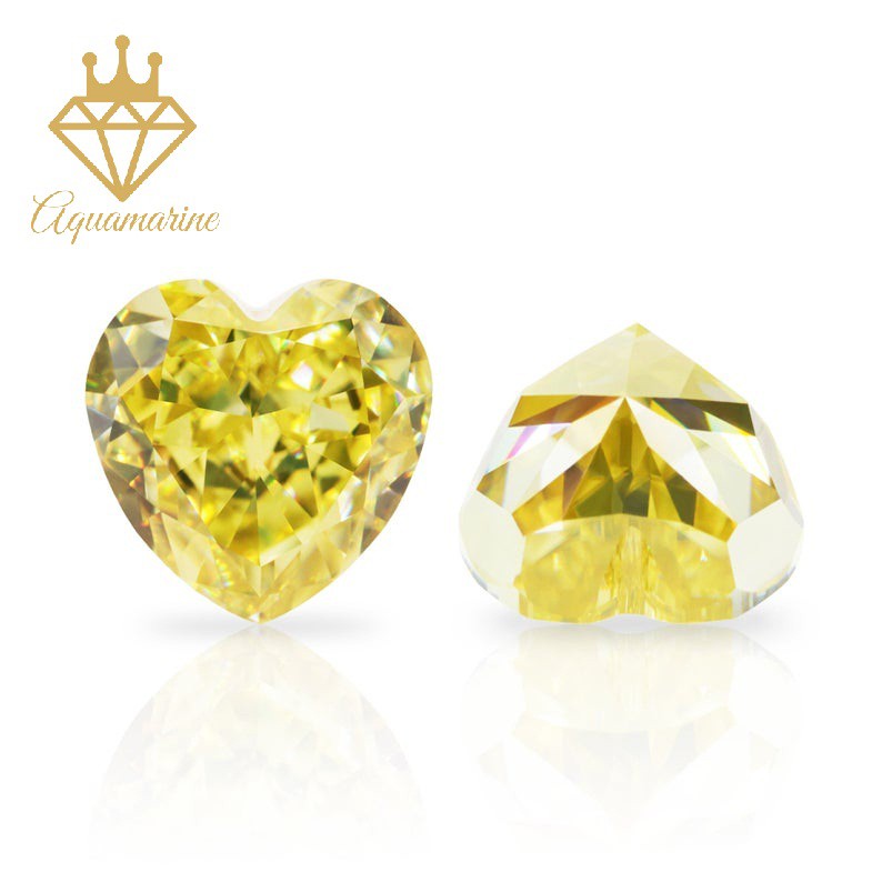Kim cương nhân tạo Moissanite Heart vàng vivid