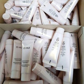 10 tuýp sữa rửa mặt Ohui hồng 40ml