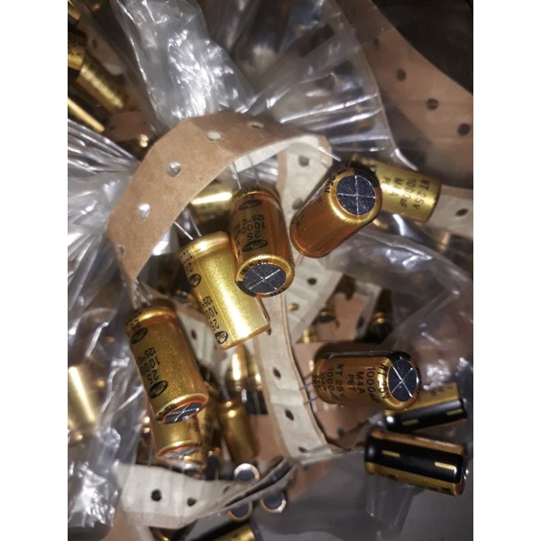 10 con Tụ 1000/25v màu vàng