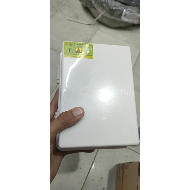 Tủ điện nhựa ngoài trời - Hộp kỹ thuật kín nước