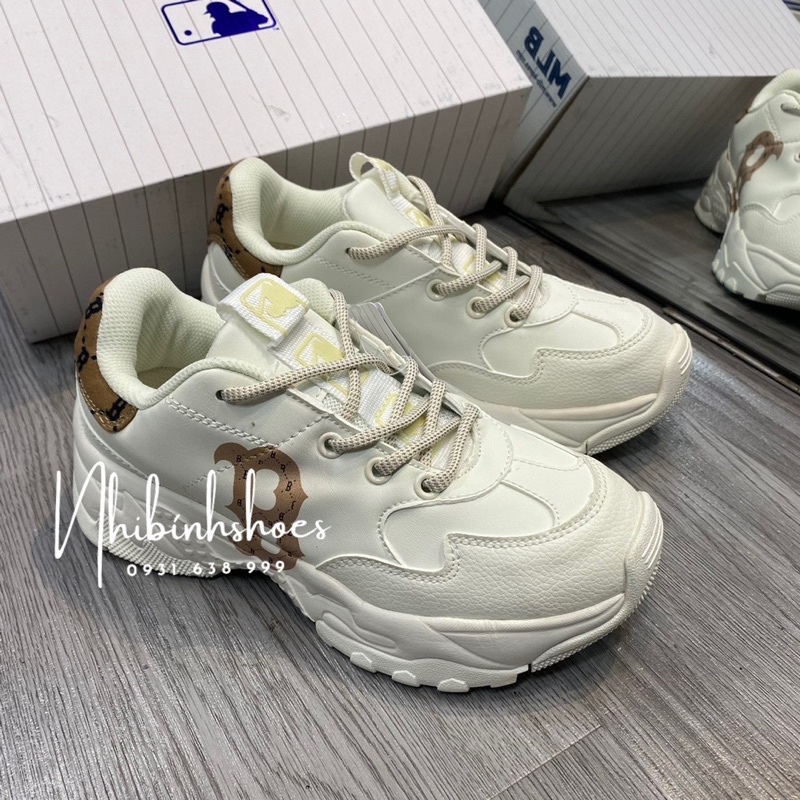 Giày thể thao chữ B nâu