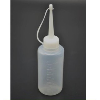 Bình tra dầu màu trắng, chia vạch rõ ràng 120ml