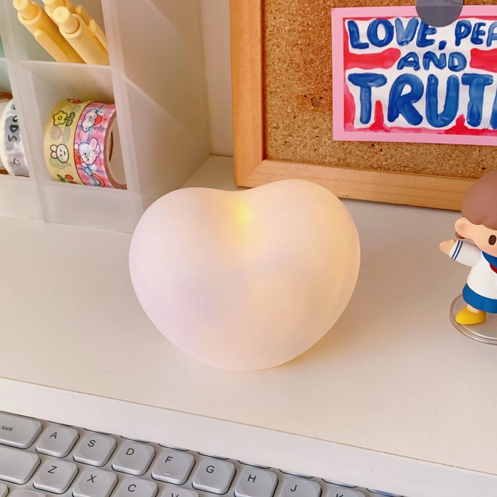 Đèn Ngủ Để Bàn Hình Trái Tim 3D Xinh Xắn