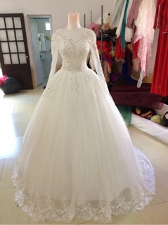 Váy cưới tùng tiệc