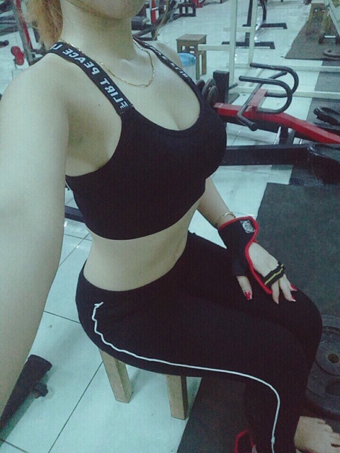 Áo tập gym (có đệm lót ngực)