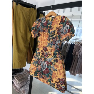 Đầm gấm họa tiết