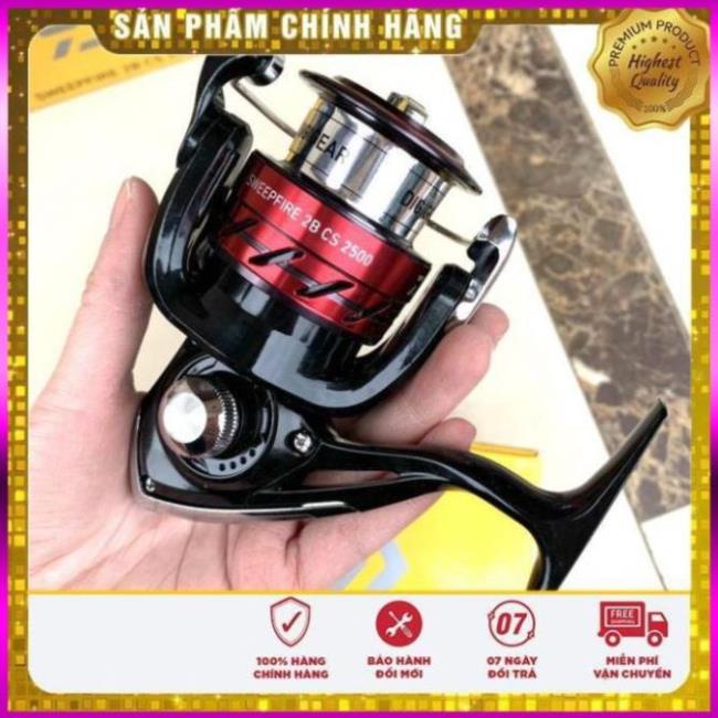 ⭐  Máy Câu Cao Cấp DAIWA Sweepfire ĐỜI MỚI ĐEN ĐỎ ( TẶNG CƯỚC 300M ION TẢNG HÌNH )  Máy Câu Cá Siêu Bền 2500 - 5000