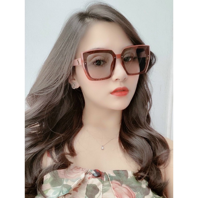Kính Nam Nữ Đổi Màu