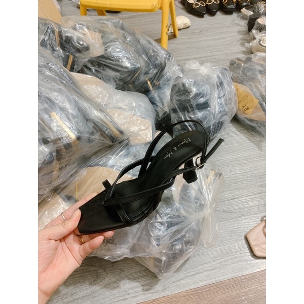 SANDAL DÂY MẢNH KẸP NGÓN