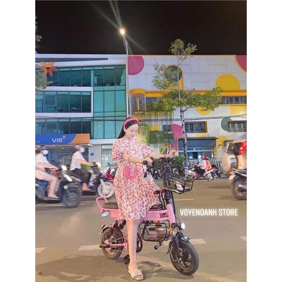 Váy cộc cổ tròn quả dâu hồng phối dễ thương