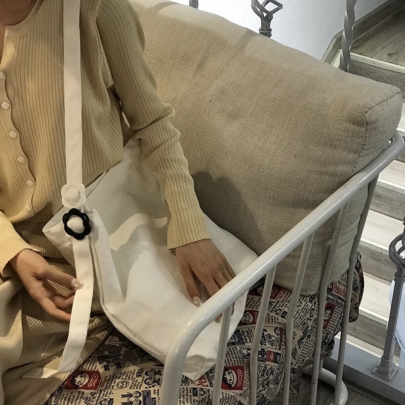 Túi tote đeo chéo khuy hoa siêu xinh(có sẵn)