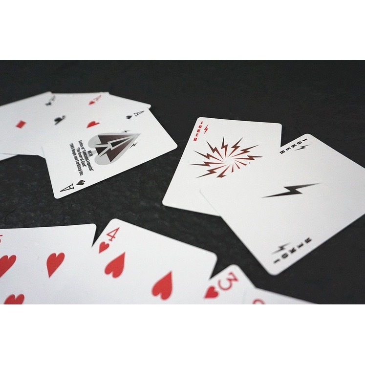 Bộ bài ảo thuật USA: Yuci Black Roses Playing Cards   - bài Mỹ - bài Tây