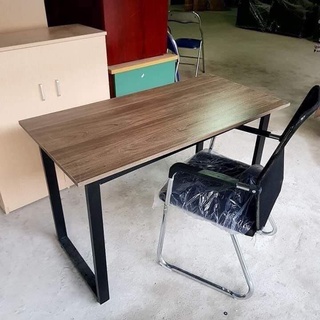 Bàn làm việc chữ U