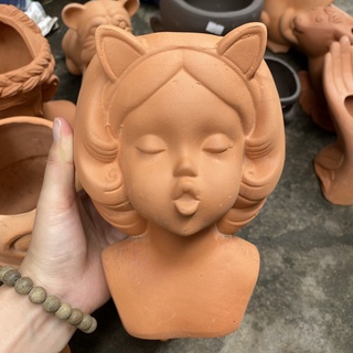 Chậu đất nung bé gái 14*14*19cm