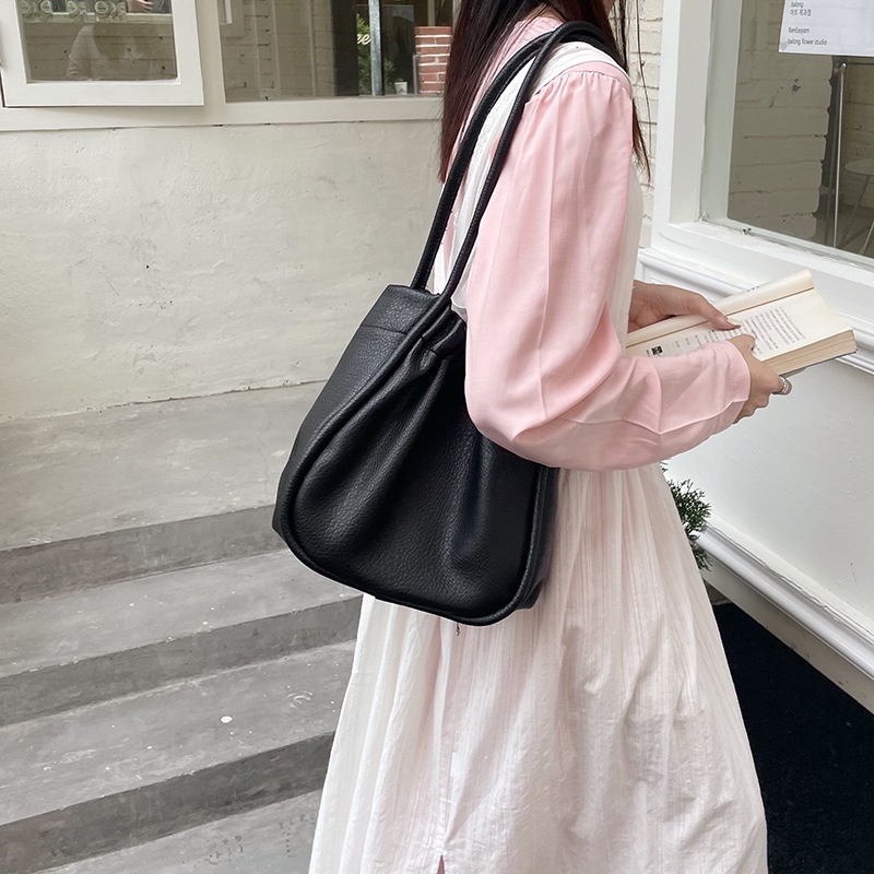 Túi Tote Đeo Vai Sức Chứa Lớn Màu Trà Sữa Xếp Ly Đơn Giản Cho Nữ