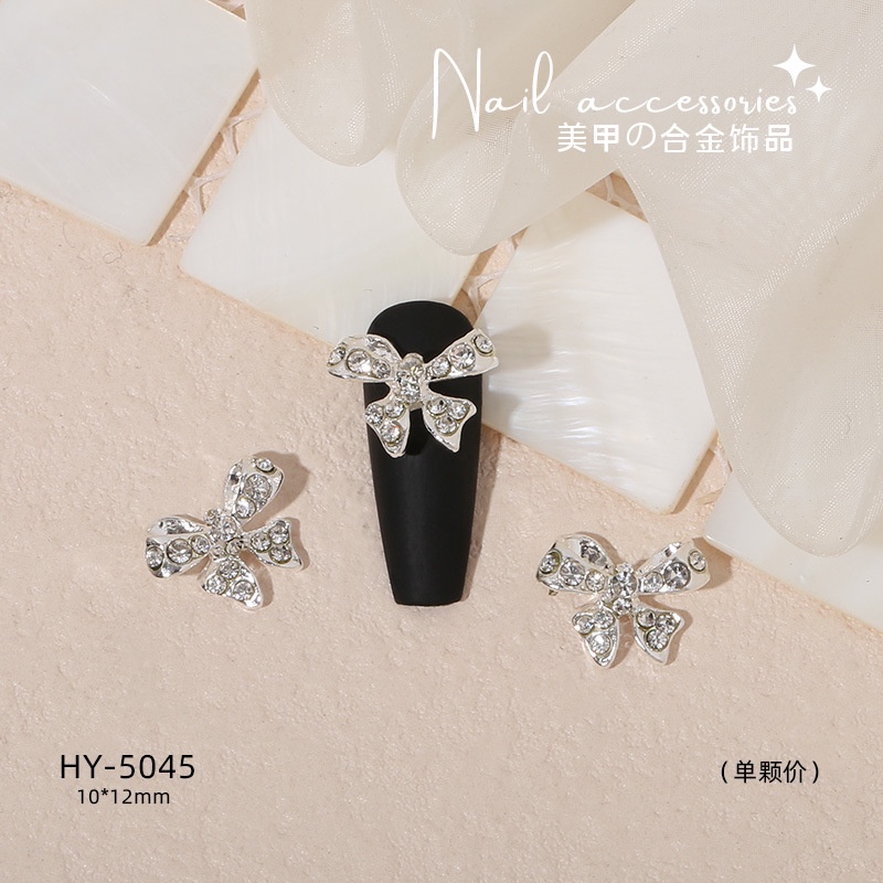 Hạt Ngọc Trai Đính Móng Nghệ Thuật