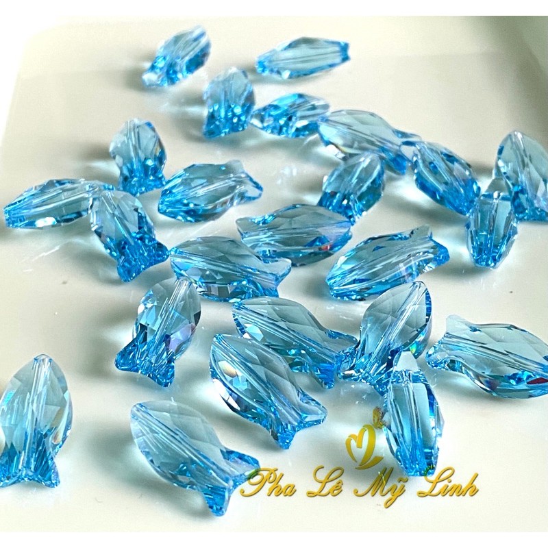 4 viên pha lê Swarovski hình cá xỏ thẳng