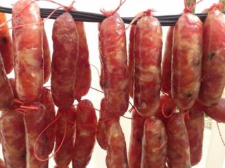 Lạp xưởng nhà làm