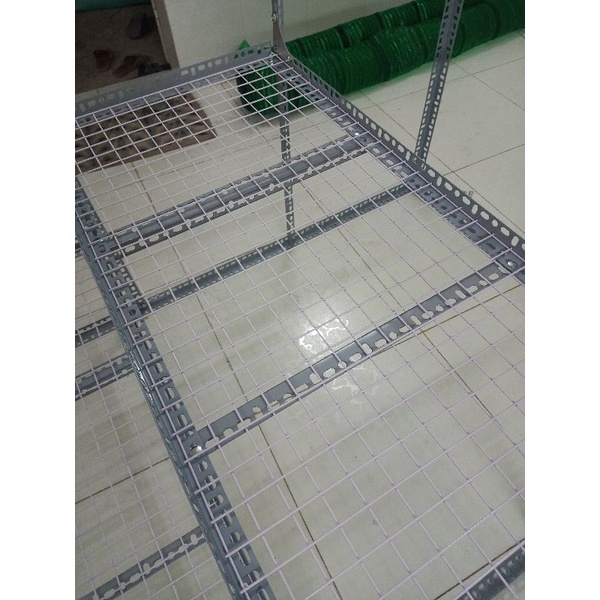 Kệ bậc thang v lỗ 2 bậc V3x3cm(dạng vỉ ô lưới sắt) (cao 20-40cm, 30-60cm,40-80cm ) để cây và hàng hoá
