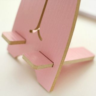 Kệ đỡ điện thoại hình thỏ