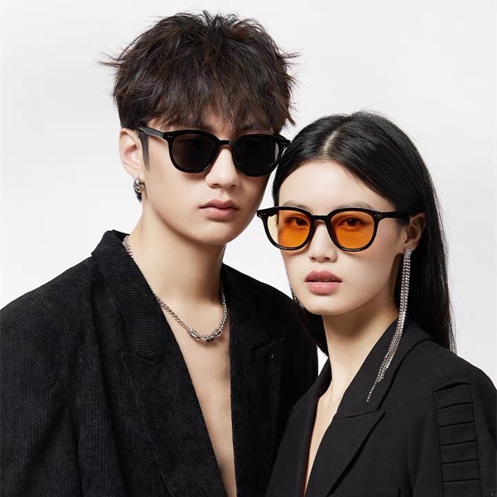 Kính Mát Gọng Đen Unisex Bảo Vệ Khỏi Tia UV Sự Bảo Vệ