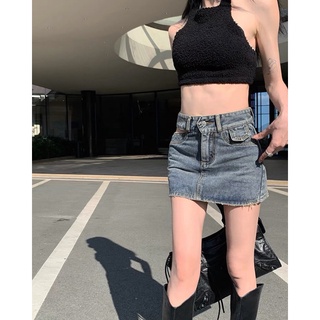 Chân váy jeans khoét hông