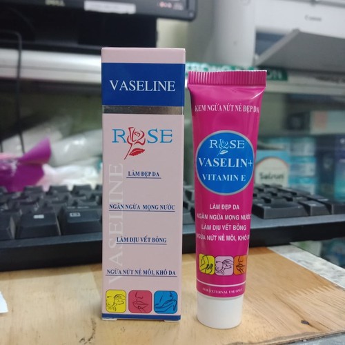 Kem làm dịu vết bỏng, dưỡng da Vaseline Rose tuýp 10g