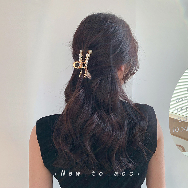 Kẹp Tóc Hình Đuôi Cá Đính Ngọc Trai Xinh Xắn Cho Nữ