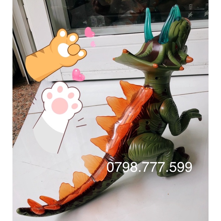 Khủng long pin 3 sừng